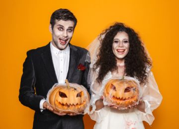 How To Plan a Halloween-Themed Wedding