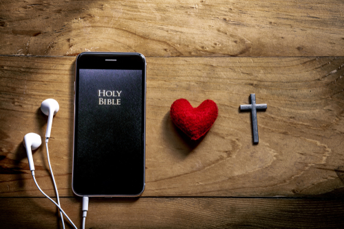 Navigating Faith in a Digital World: Your Guide to Staying Connected
