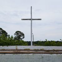 Appeals Court Rules 34-Foot Cross in Public Park Not "Religious Symbol"