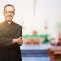 The Differences Between Using a Priest and a Pastor as a Wedding Officiant