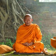 Cambodians Mourn the Loss of Buddhist Leader Tep Vong