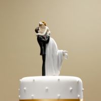 Wedding Cake Superstitions and Traditions from Around the World