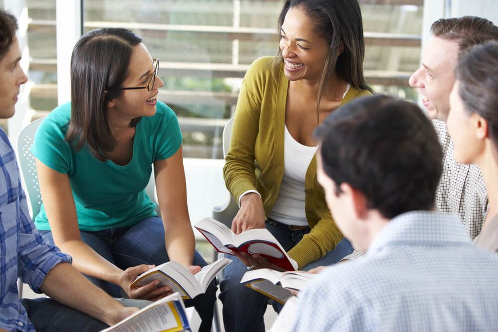 Do non-denominational Christians read the bible?