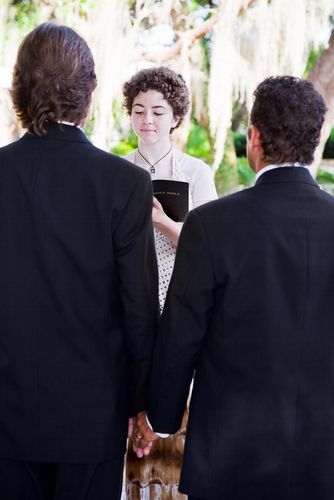 Officiant Ordained Online Presiding Over a Wedding