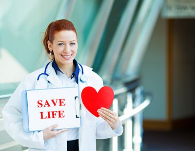 A doctor encouraging to medically donate