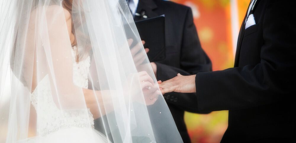 What to wear to officiate a wedding?