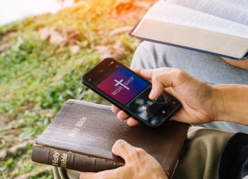 AI and Religion: Influences on Spiritual Practices