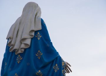 4 Quotes About the Blessed Virgin Mary for May