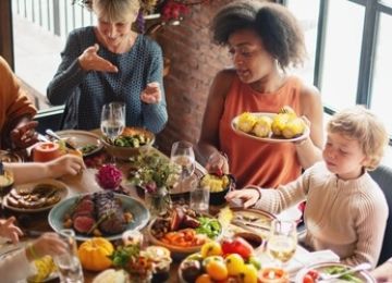 Interfaith Holidays: How Families Navigate Multiple Religious Traditions