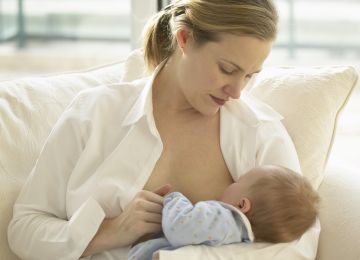 Should Breastfeeding Be Allowed in Public?