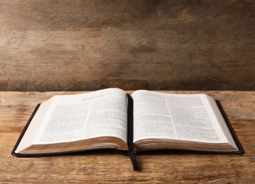 8 Inspiring Scriptures for Runners: Bible Verses for Strength and Endurance