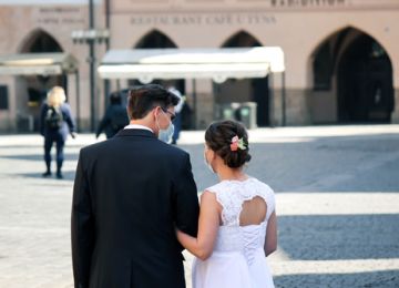3 Ways Couples Are Adjusting their Wedding Plans Due to COVID-19