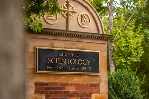 Understanding Scientology: Beliefs and Practices of a Modern Religion
